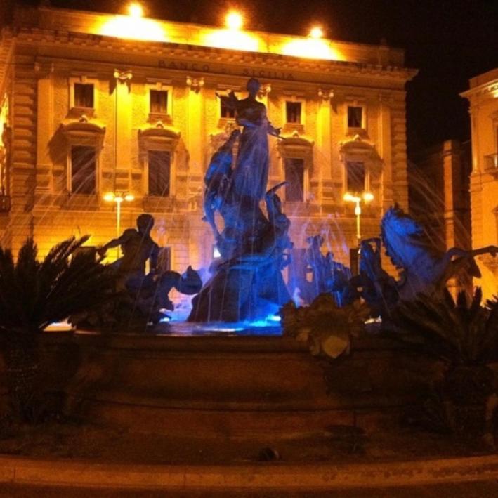 Ernesto'S Home Syracuse Luaran gambar