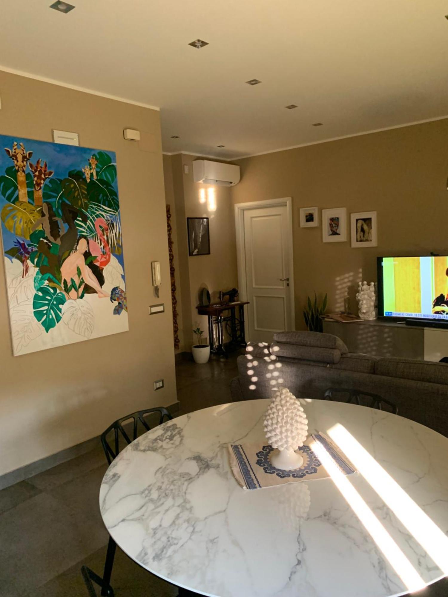 Ernesto'S Home Syracuse Luaran gambar